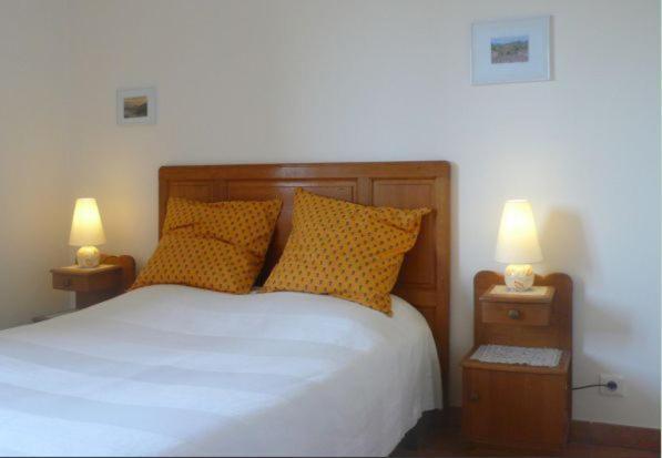 Chambres D'Hotes Le Cadran Solaire Cabrieres  Room photo