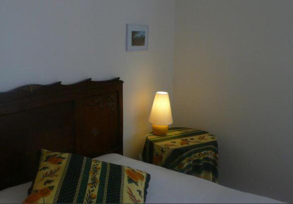 Chambres D'Hotes Le Cadran Solaire Cabrieres  Room photo